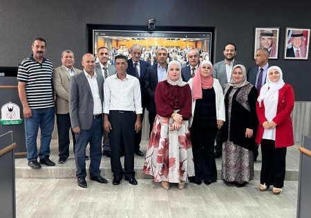 تكريم العاملين في المركز